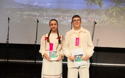 Magdalena Hlupić i Teo Kunštek na Zboru malih pjesnika u Zlataru