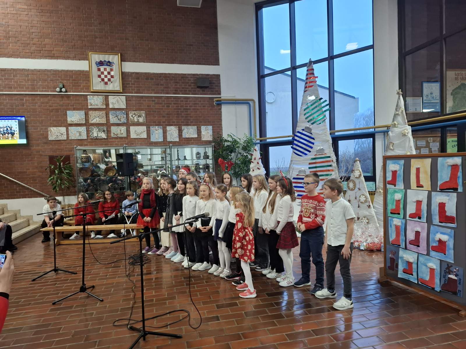 IMG-5e78a02b24f4d61ad330759ef1bb263e-V