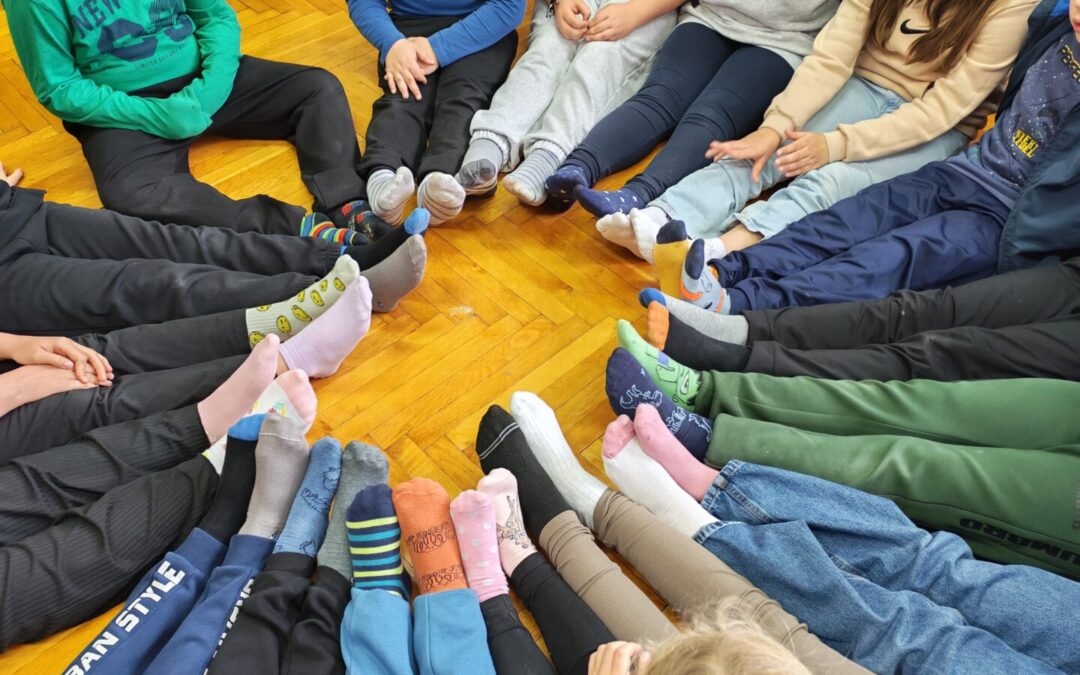 DAN RASPARENIH ČARAPICA