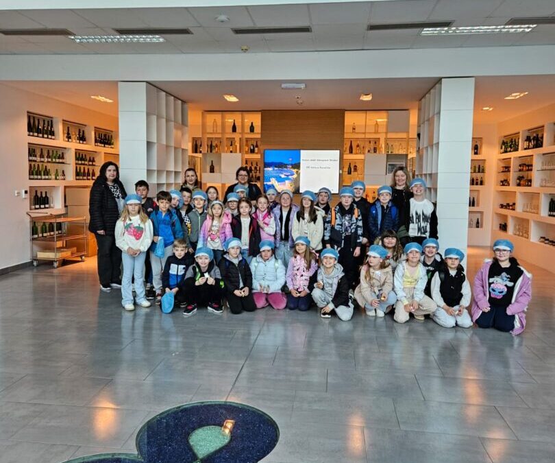 Učenici 2. razreda na terenskoj nastavi po Humu na Sutli